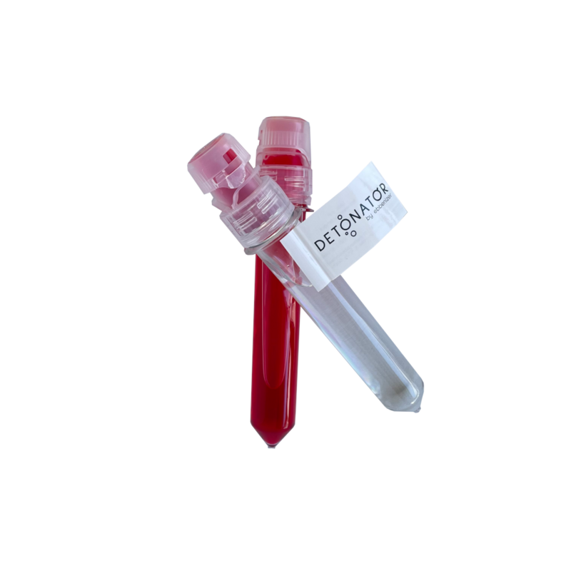 Detonator mit Himbeer-Geschmack, 32% vol. Detonator mit Himbeer-Geschmack, 32% vol.
