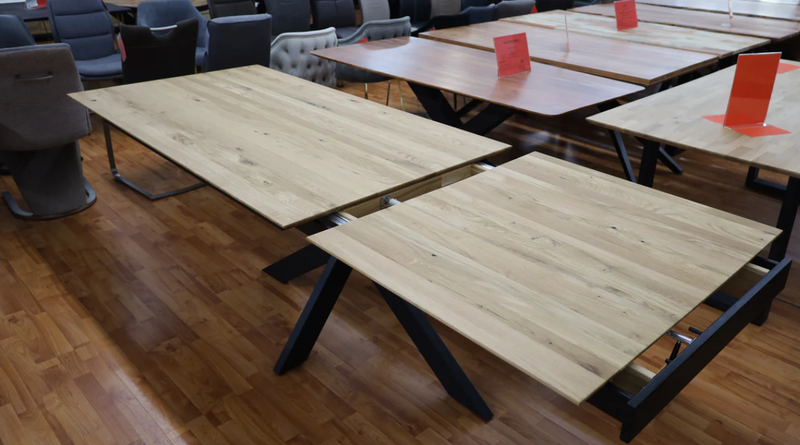 Esstisch Massivholz Eiche Schweizer Kante ausziehbar 160cm - 235cm