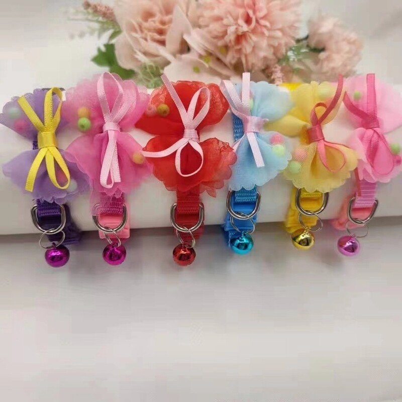 طوق فيونكة مع جرس 