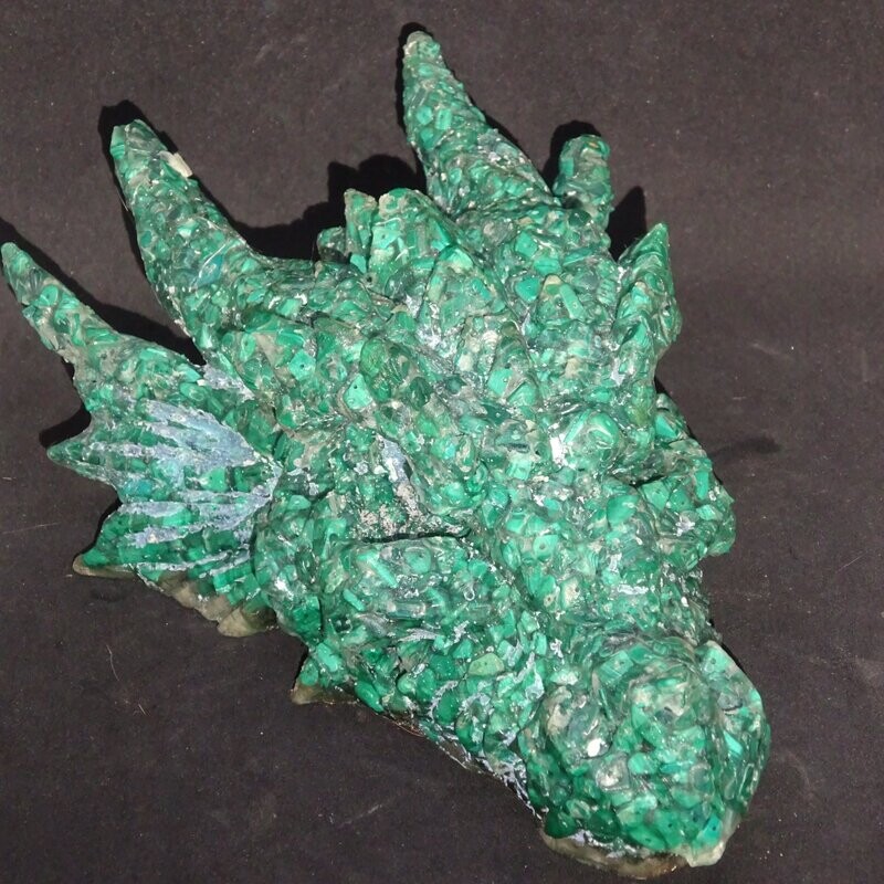 Drachenkopf aus der Neuen Zeit: Malachit 1 Drachenkopf aus der Neuen Zeit: Malachit 1