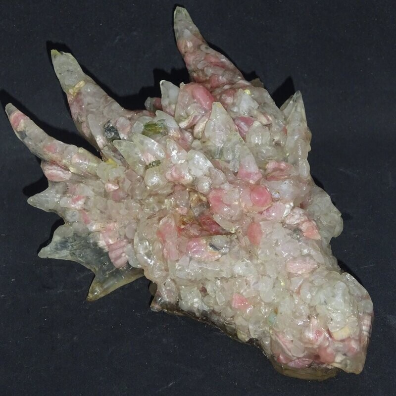 Drachenkopf aus der Neuen Zeit: Rhodochrosit & Rosenquarz Drachenkopf aus der Neuen Zeit: Rhodochrosit & Rosenquarz