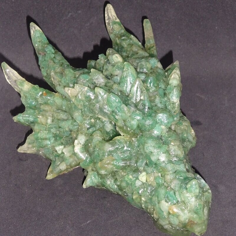 Drachenkopf aus der Neuen Zeit: Aventurin 1 Drachenkopf aus der Neuen Zeit: Aventurin 1