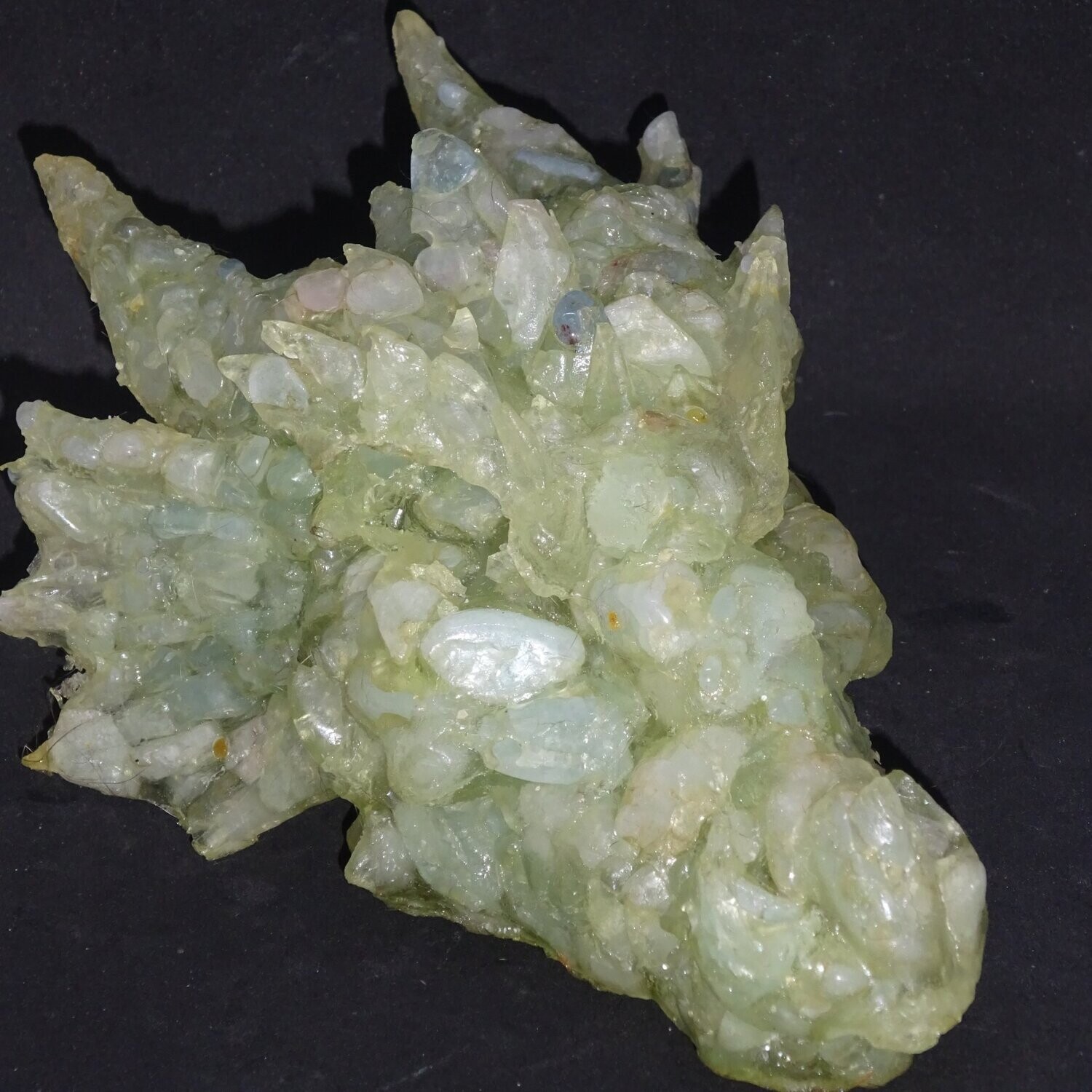 Drachenkopf aus der Neuen Zeit: Aquamarin E