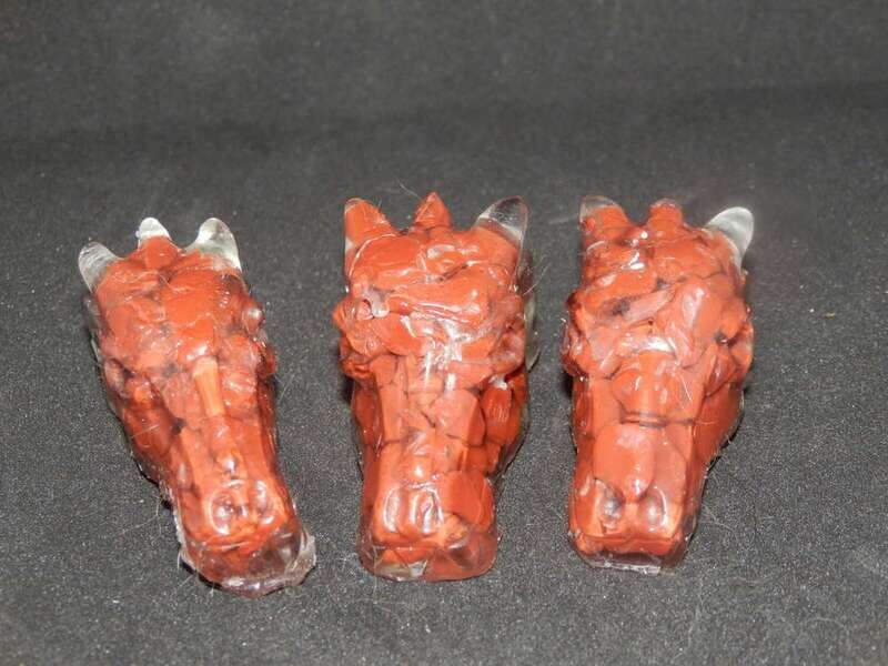 Drachenkopf: Jaspis, rot, klein Drachenkopf: Jaspis, rot, klein