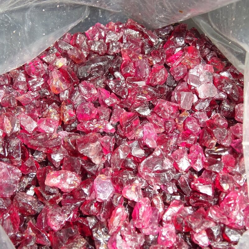 Trommelsteine: Granat