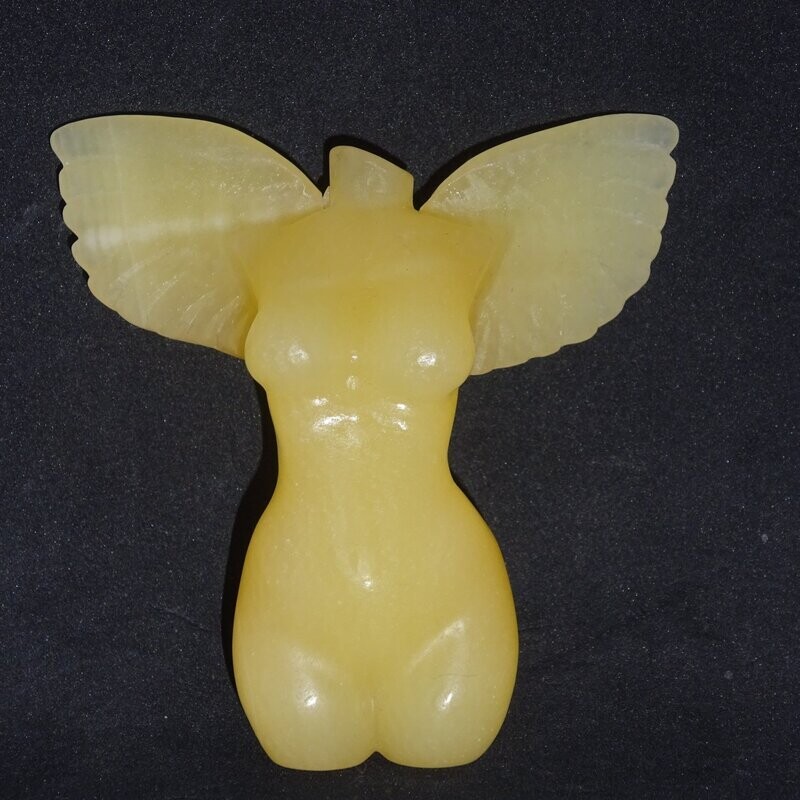 Sylphe (Luftdeva) aus Orangencalcit Sylphe (Luftdeva) aus Orangencalcit