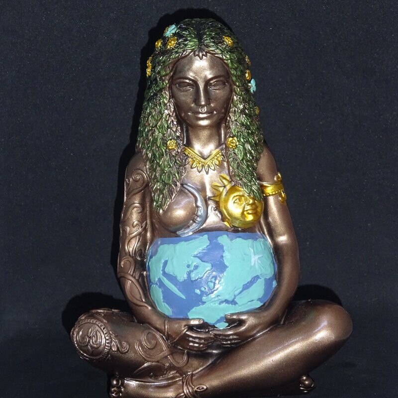 Göttin Gaia: die Erdenmutter in Bronze Göttin Gaia: die Erdenmutter in Bronze
