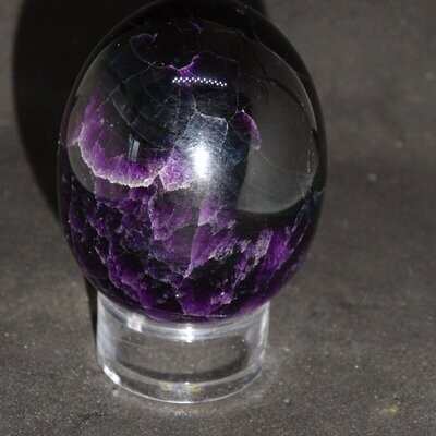 Kristall Ei: Fluorit mit kleinem Aufsteller