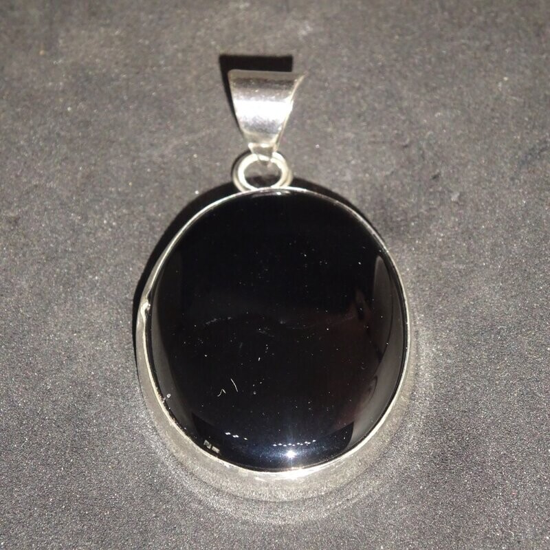 Geschmeide für den Hals: Obsidian Geschmeide für den Hals: Obsidian