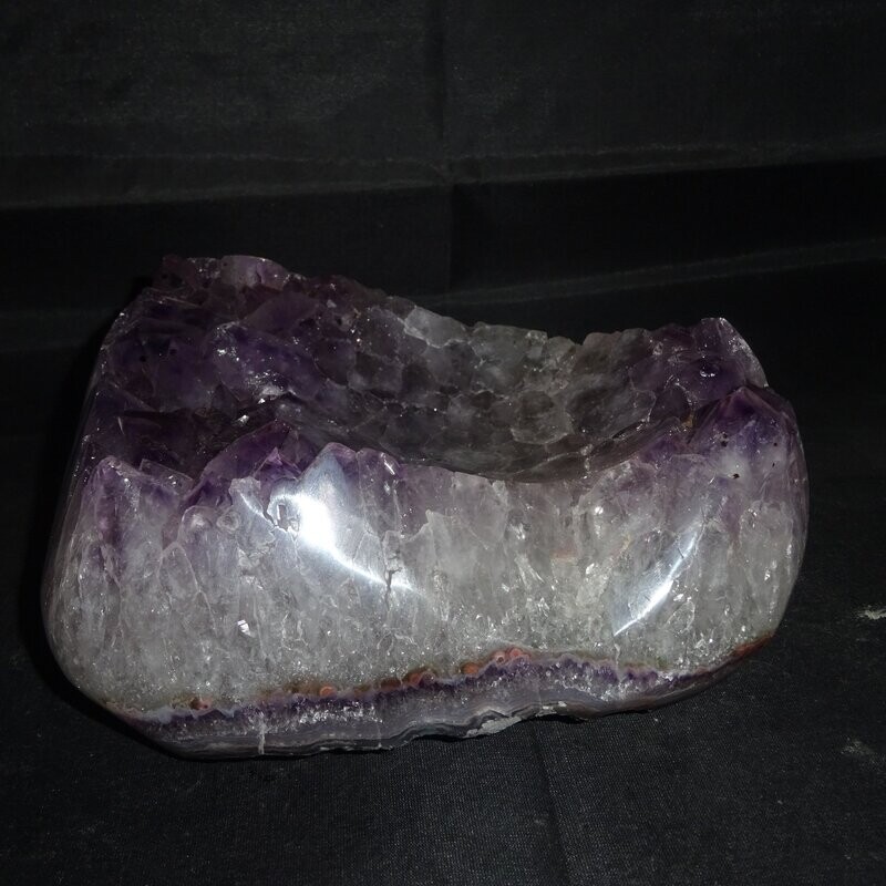 Kristallschale: Amethyst auf Bergkristall Kristallschale: Amethyst auf Bergkristall