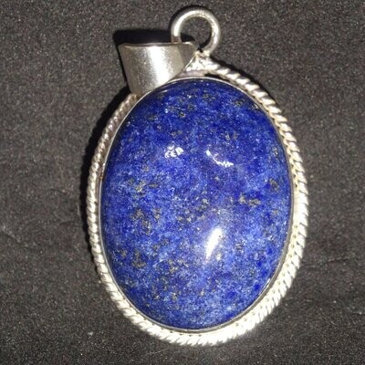 Geschmeide für den Hals: Lapis Lazuli 1