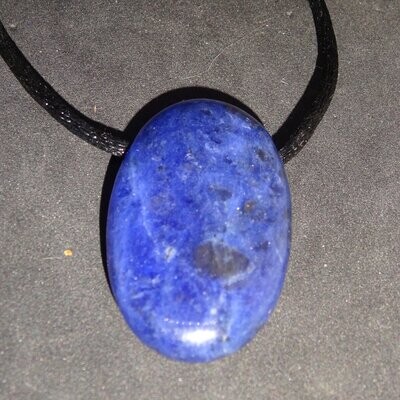 Geschmeide für den Hals: Lapis Lazuli 2