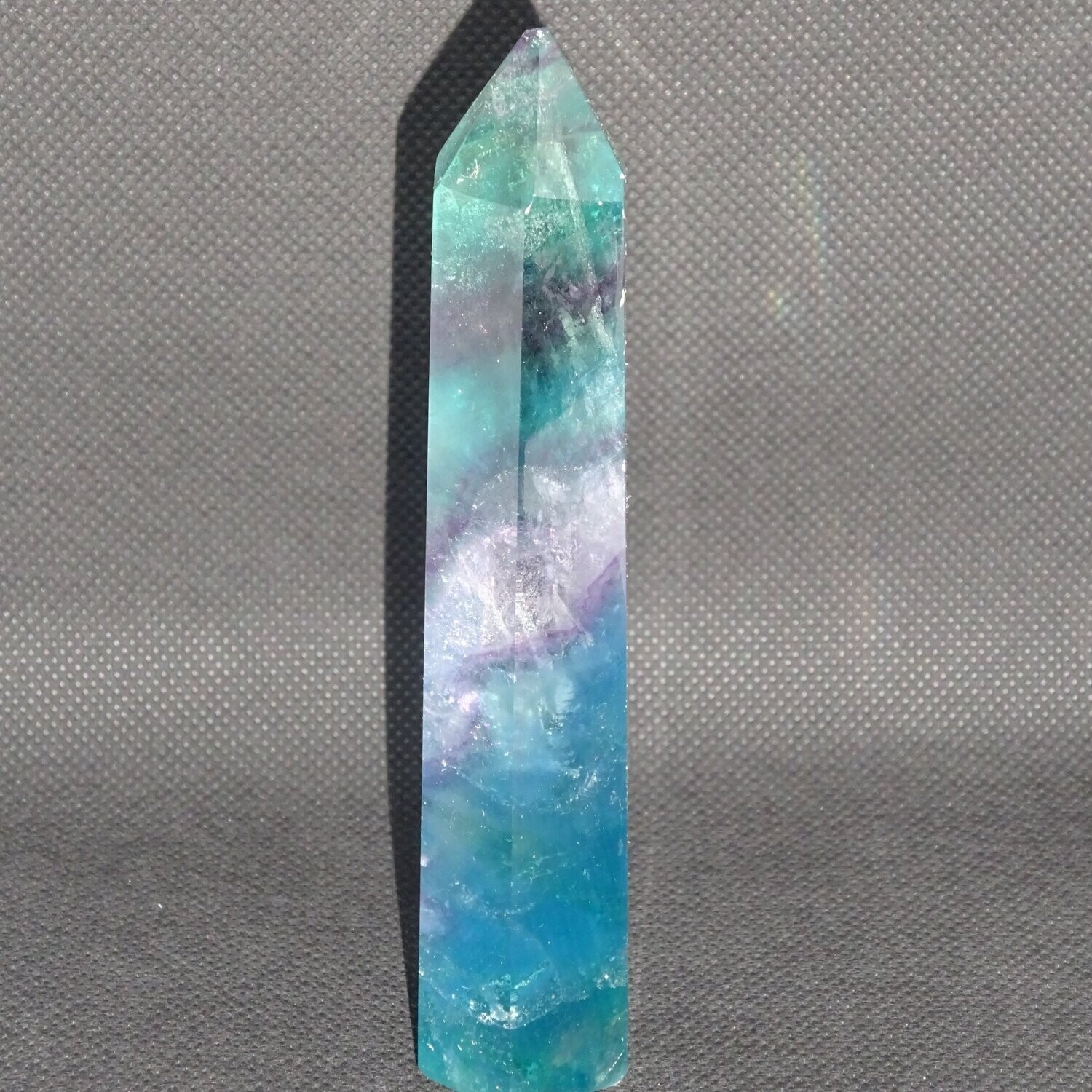 Kristallspitze:  Oblisk aus Regenbogenfluorit 3