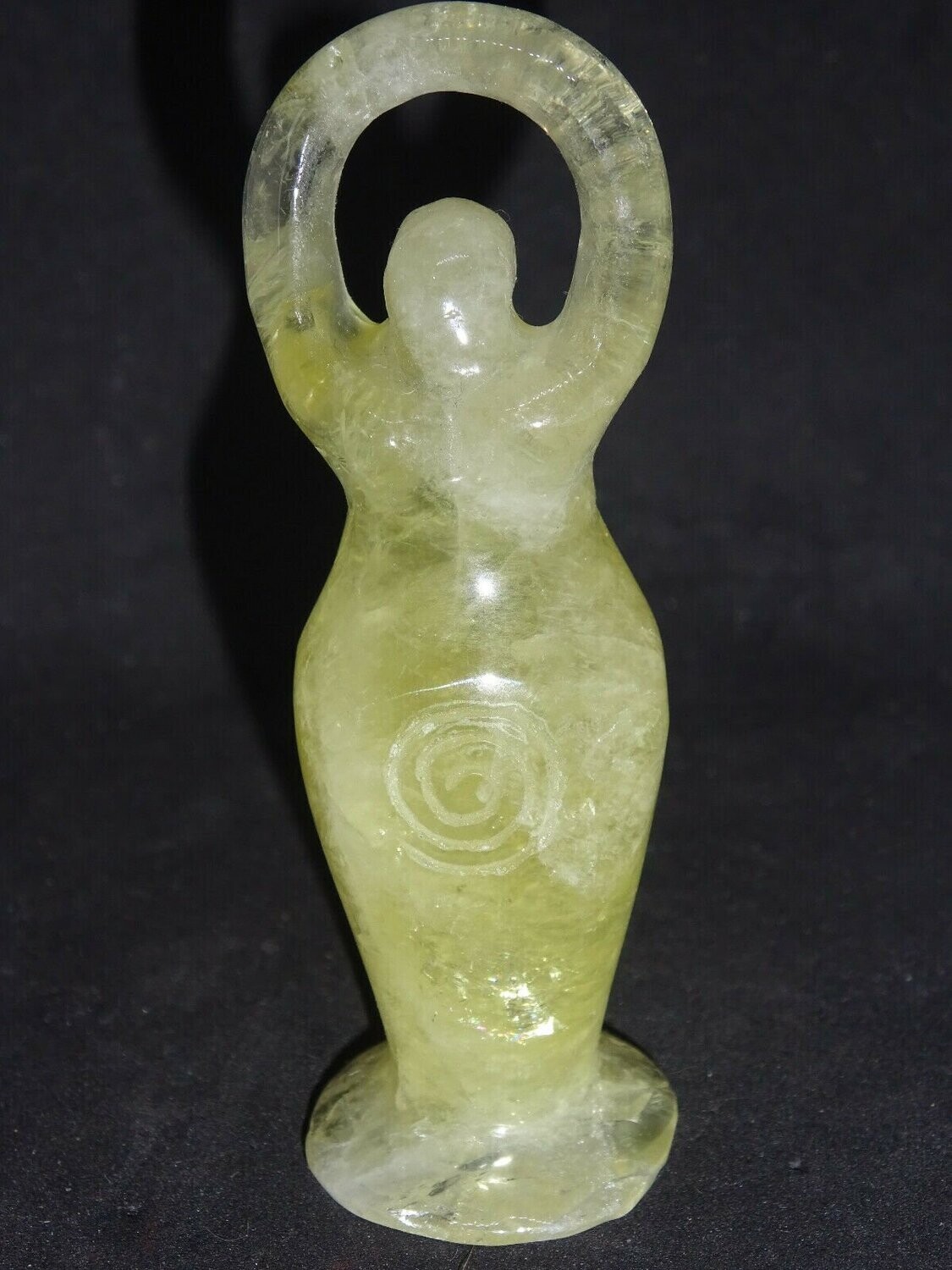 Göttin: Urgöttin mit Spirale aus Lemon Citrin