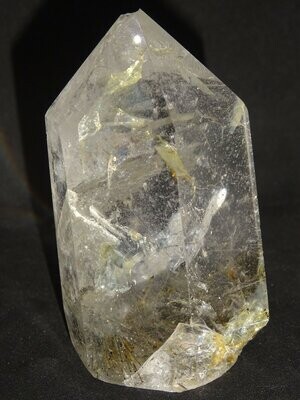 Kristallspitze: Bergkristall mit Rutil 1
