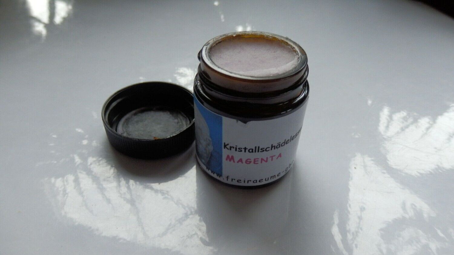 Kristallschädelessenz Creme zu jeweils 30 ml