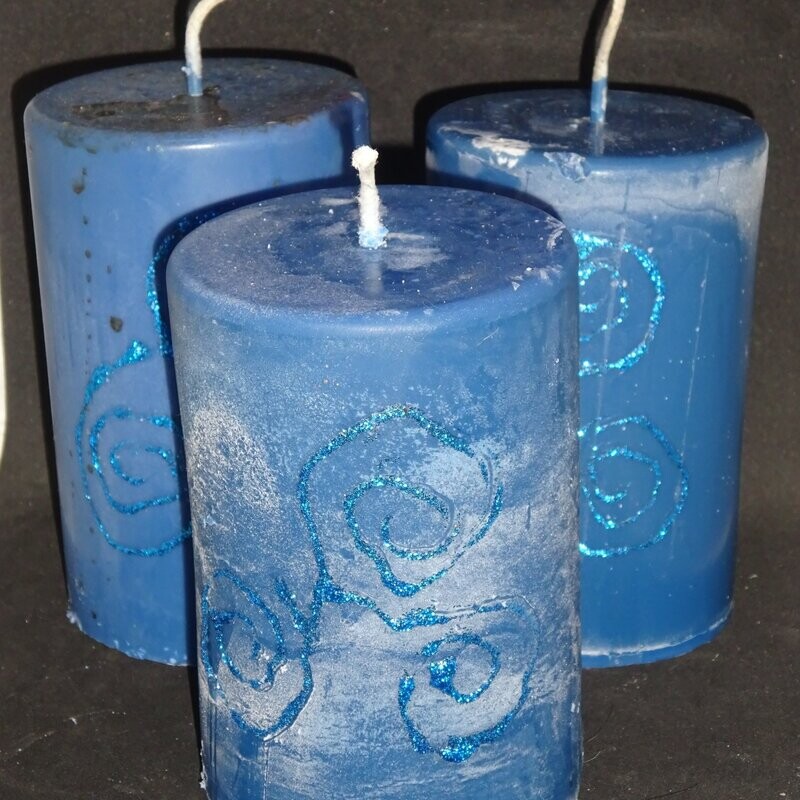 Kerze: Frau Holle, Percht: Blau, groß Kerze: Frau Holle, Percht: Blau, groß