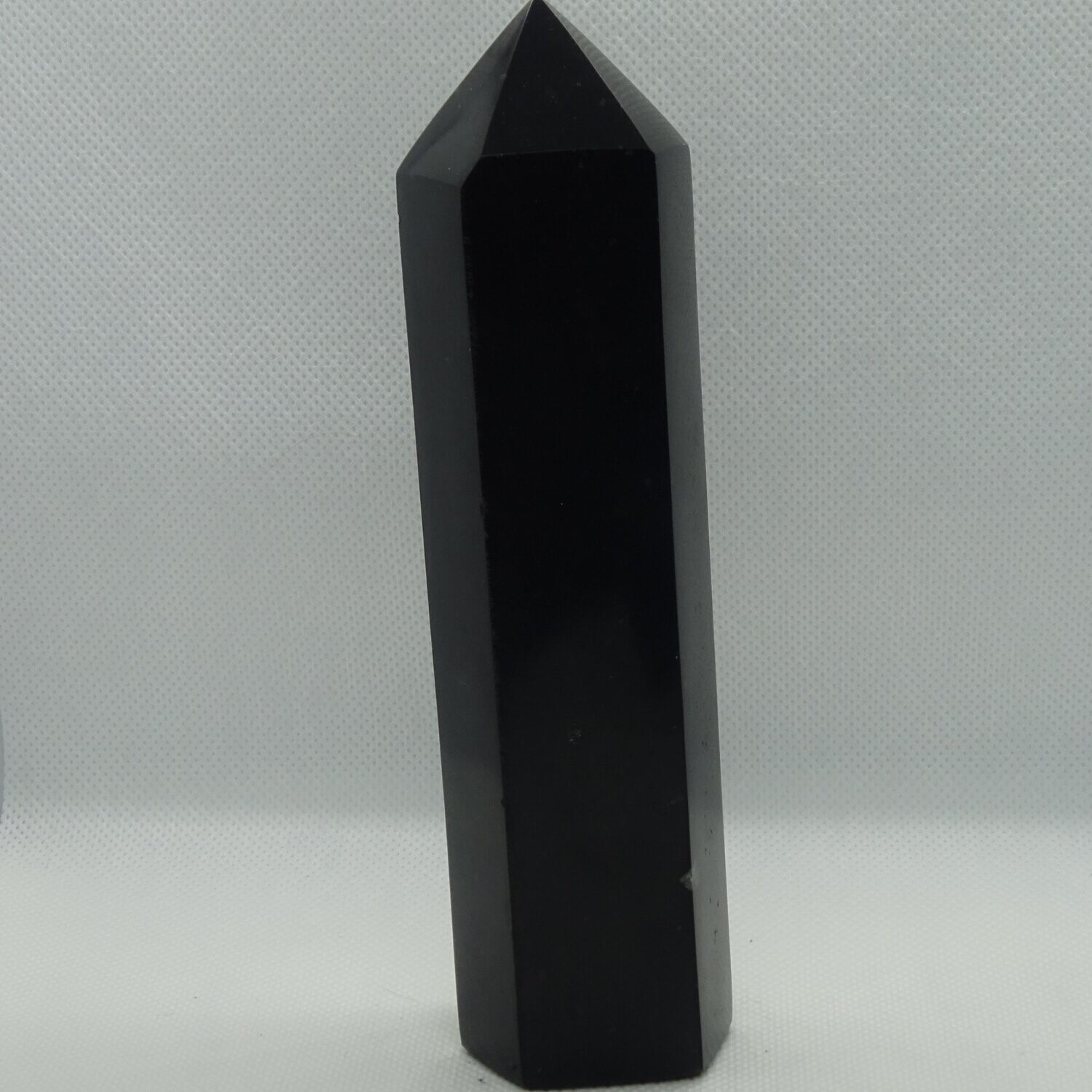 Kristallspitze: schwarzer Turmalin 1