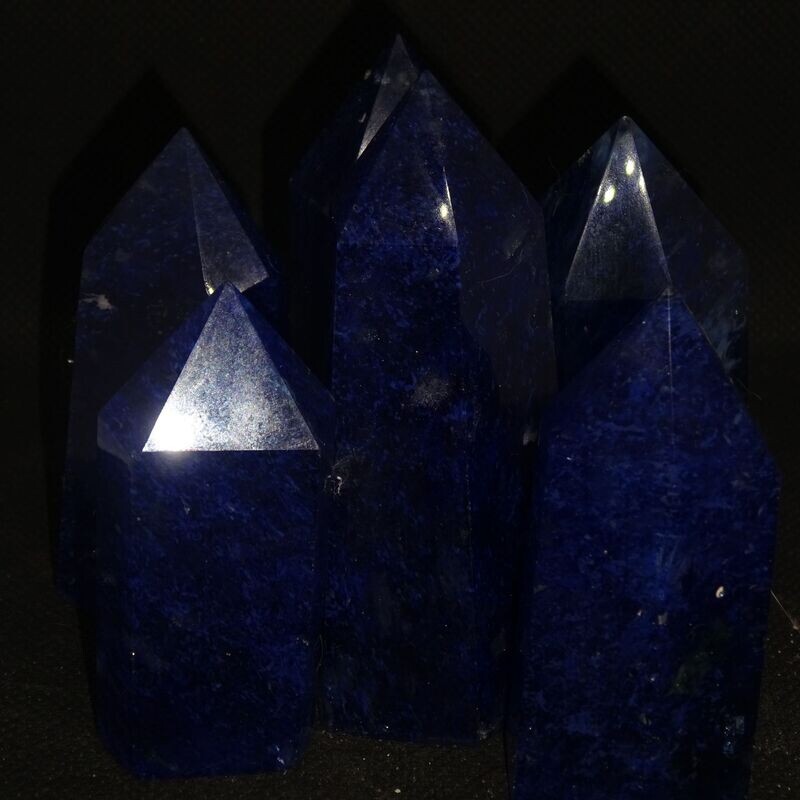 Kristallspitzen Set: Blau, aus geschmolzenem Glas Kristallspitzen Set: Blau, aus geschmolzenem Glas