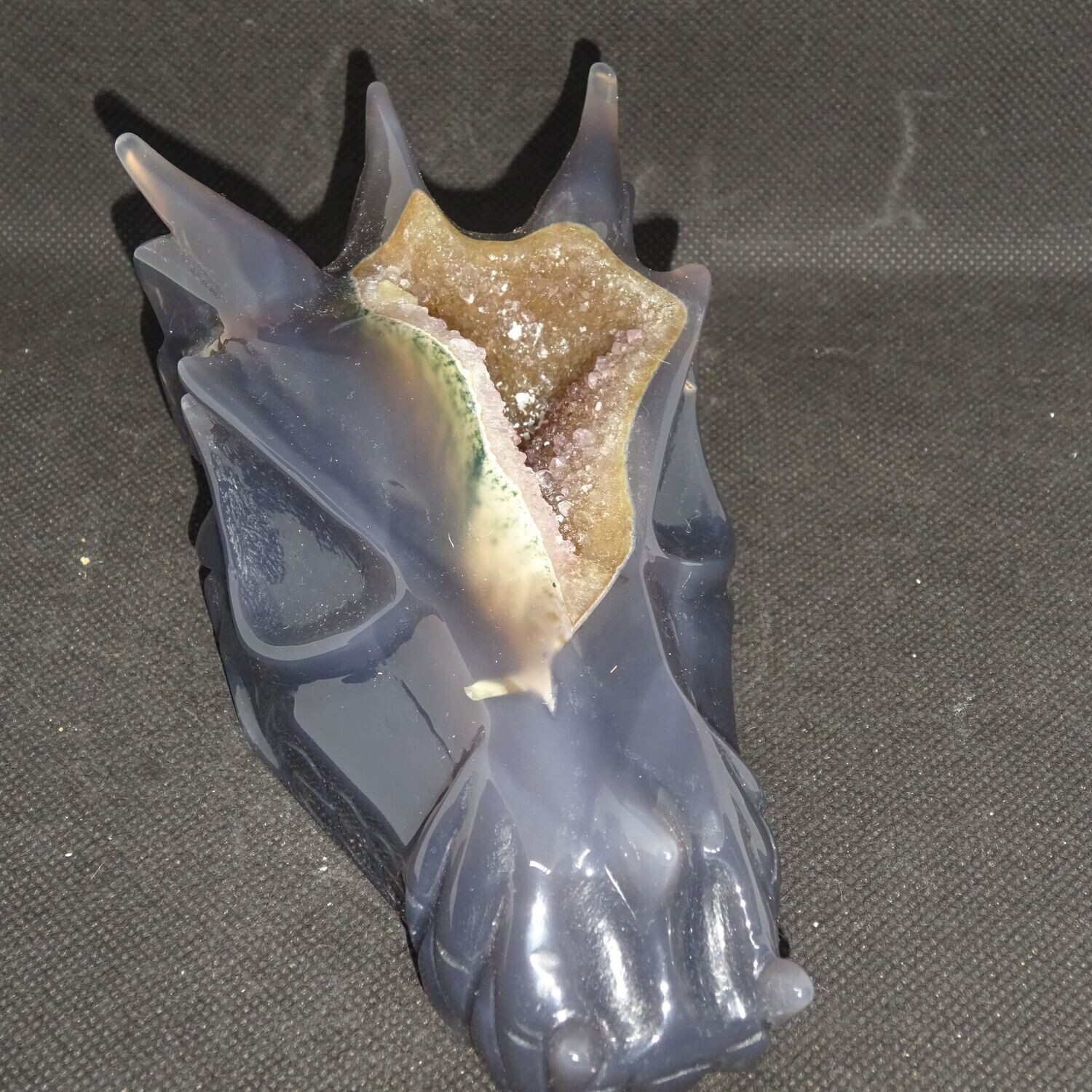 Drachenkopf: schwarzer Achat