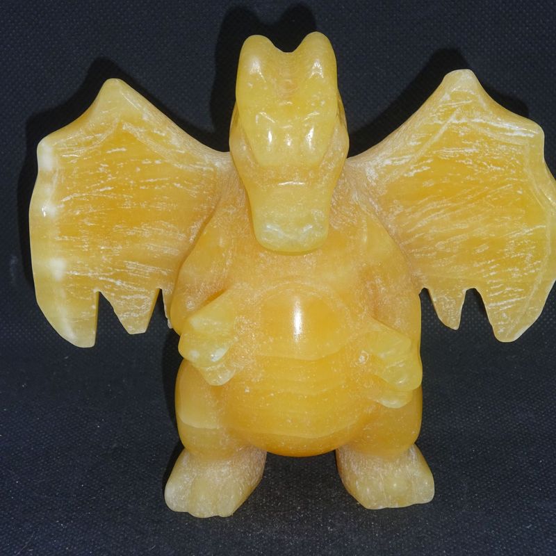 Baby Flug Drache: Orangencalcit, groß 2 Baby Flug Drache: Orangencalcit, groß 2