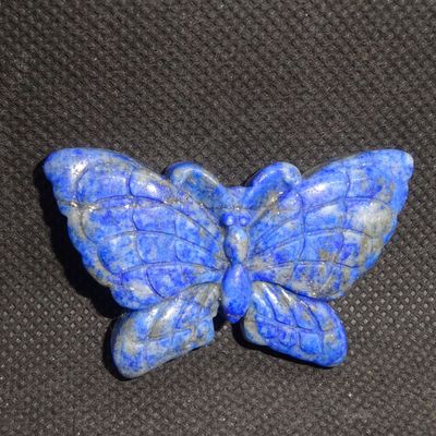 Krafttier: Schmetterling aus Lapis Lazuli