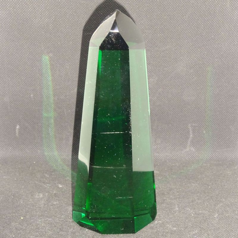 Kristallspitze: Obsidian (Kristallglas) Grün 1 Kristallspitze: Obsidian (Kristallglas) Grün 1