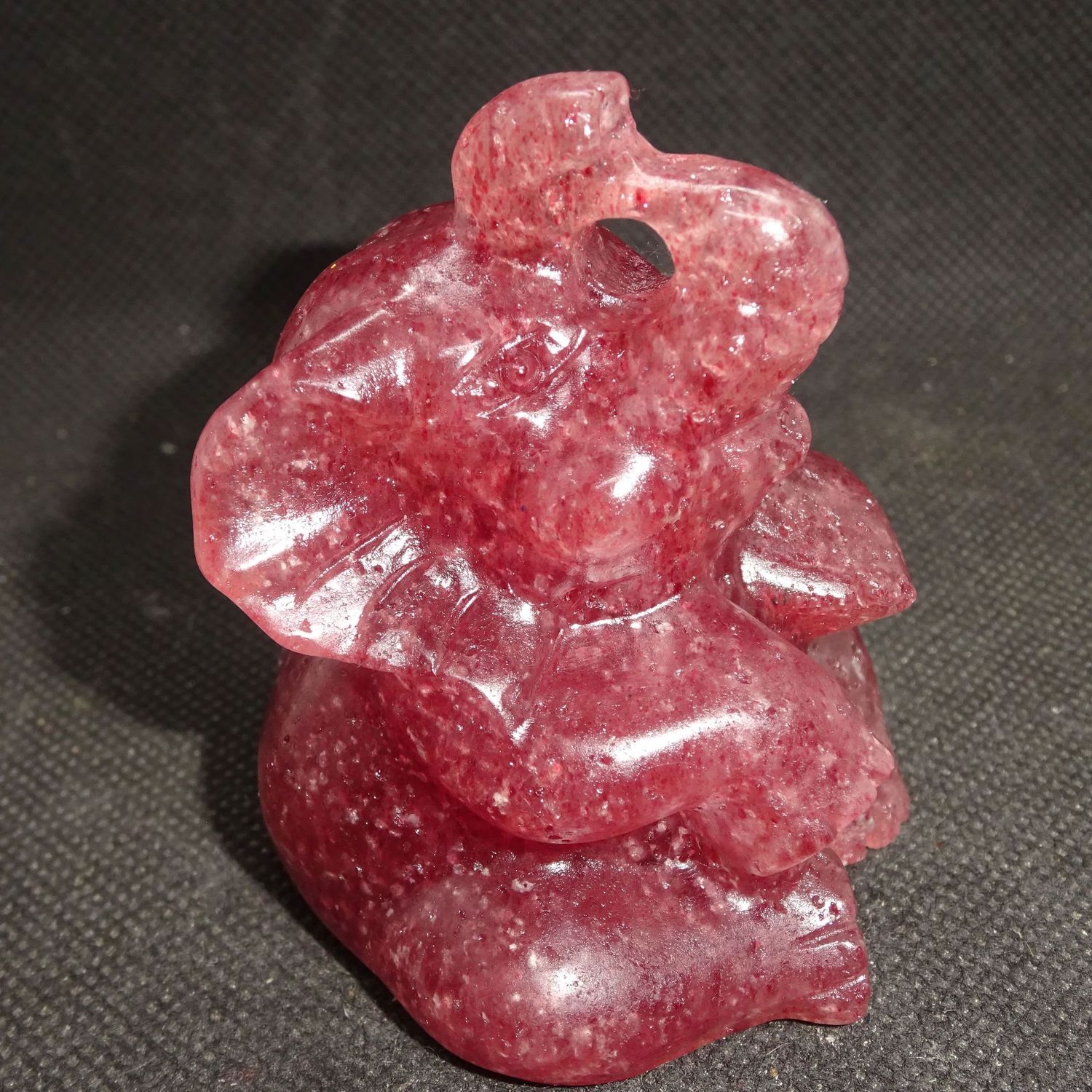 Krafttier: Elefant aus Muskovit