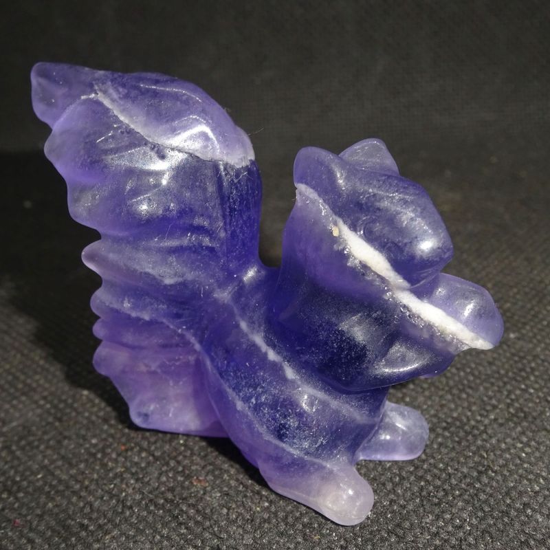 Krafttier: Eichhörnchen aus Fluorit 1 Krafttier: Eichhörnchen aus Fluorit 1