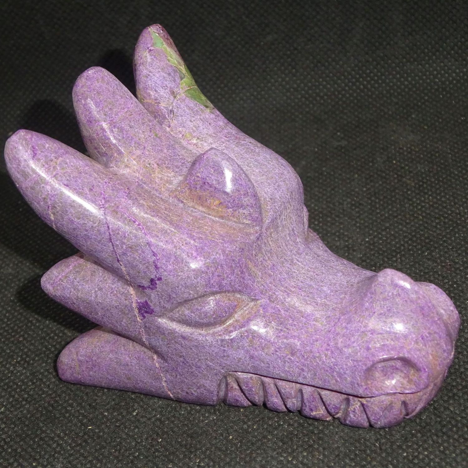 Drachenkopf: Stichtit mit Atlantisit 3