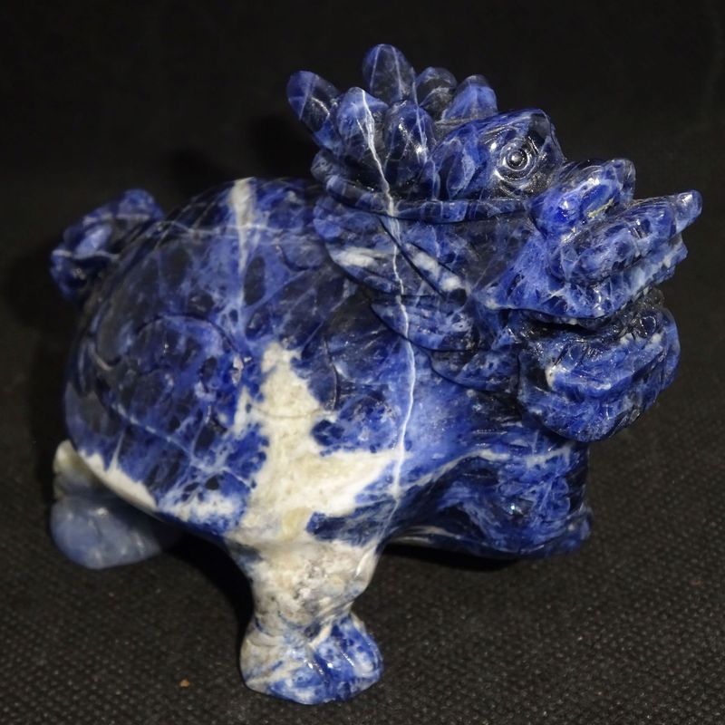 Drachenschildkröte: aus Sodalith Drachenschildkröte: aus Sodalith