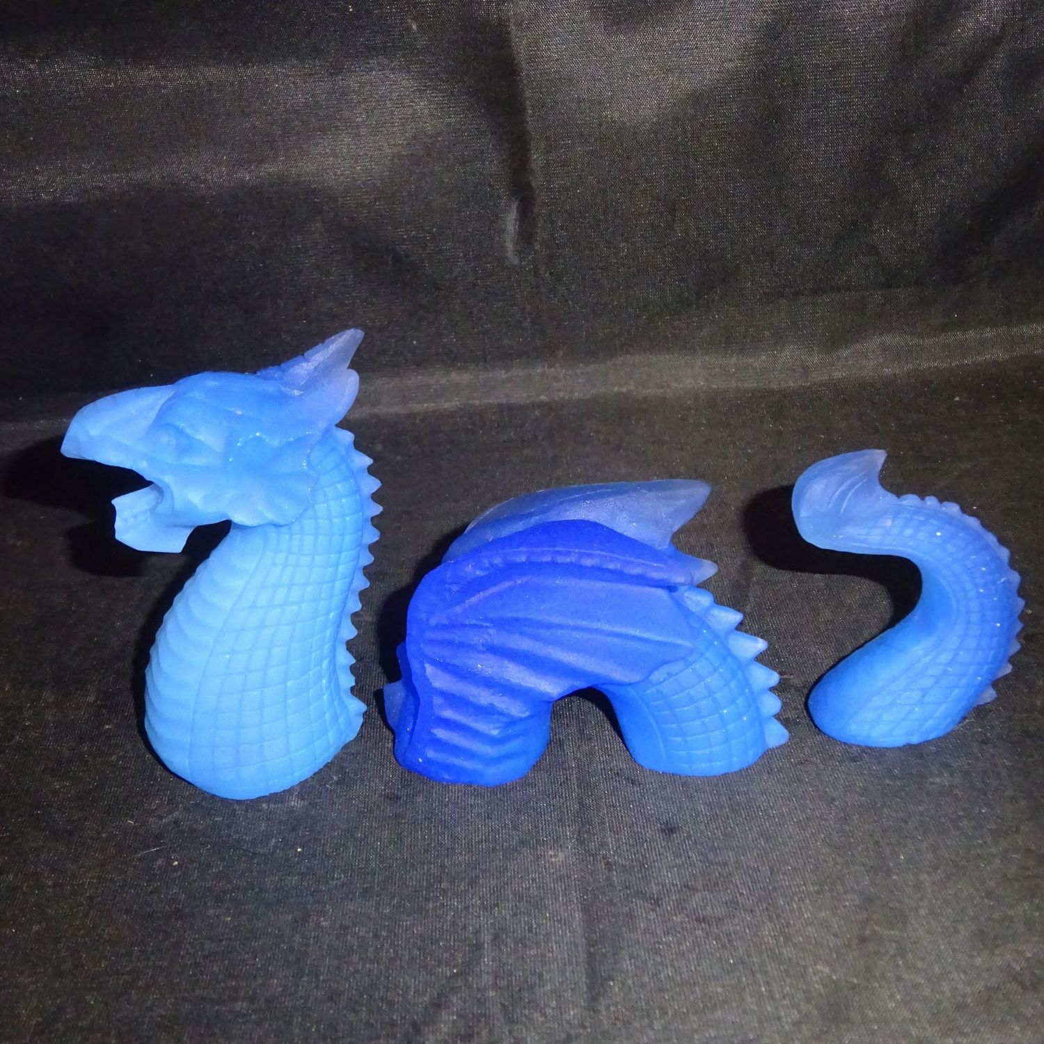 Drache:  drei geteiler Drache aus Opalglas