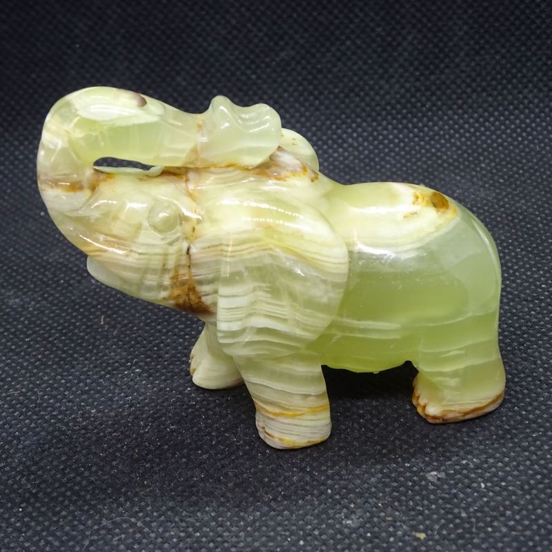 Krafttier: Elefant aus Onyx