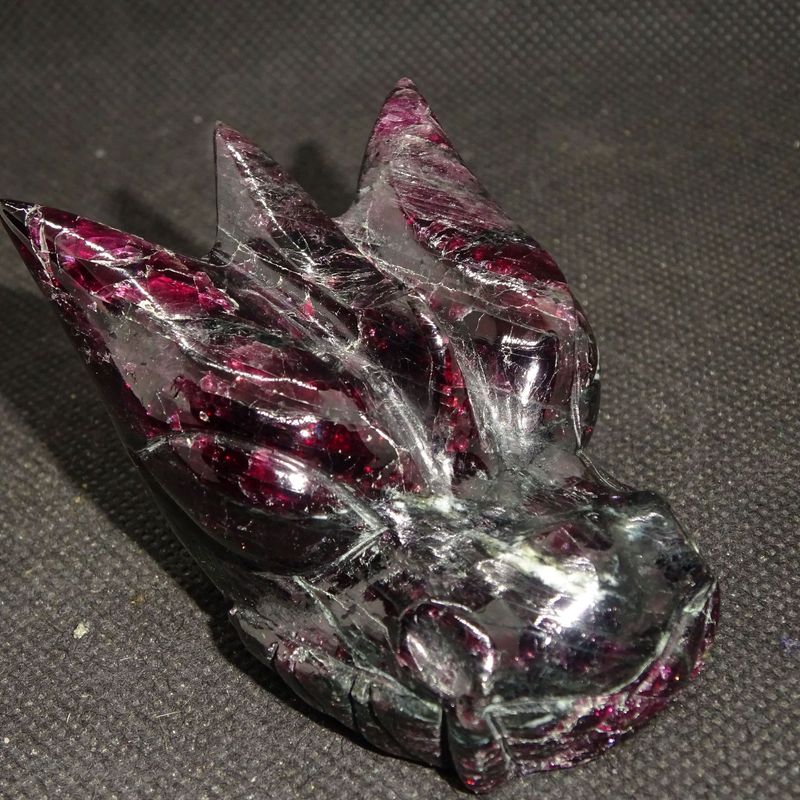 Drachenkopf: Granat  2