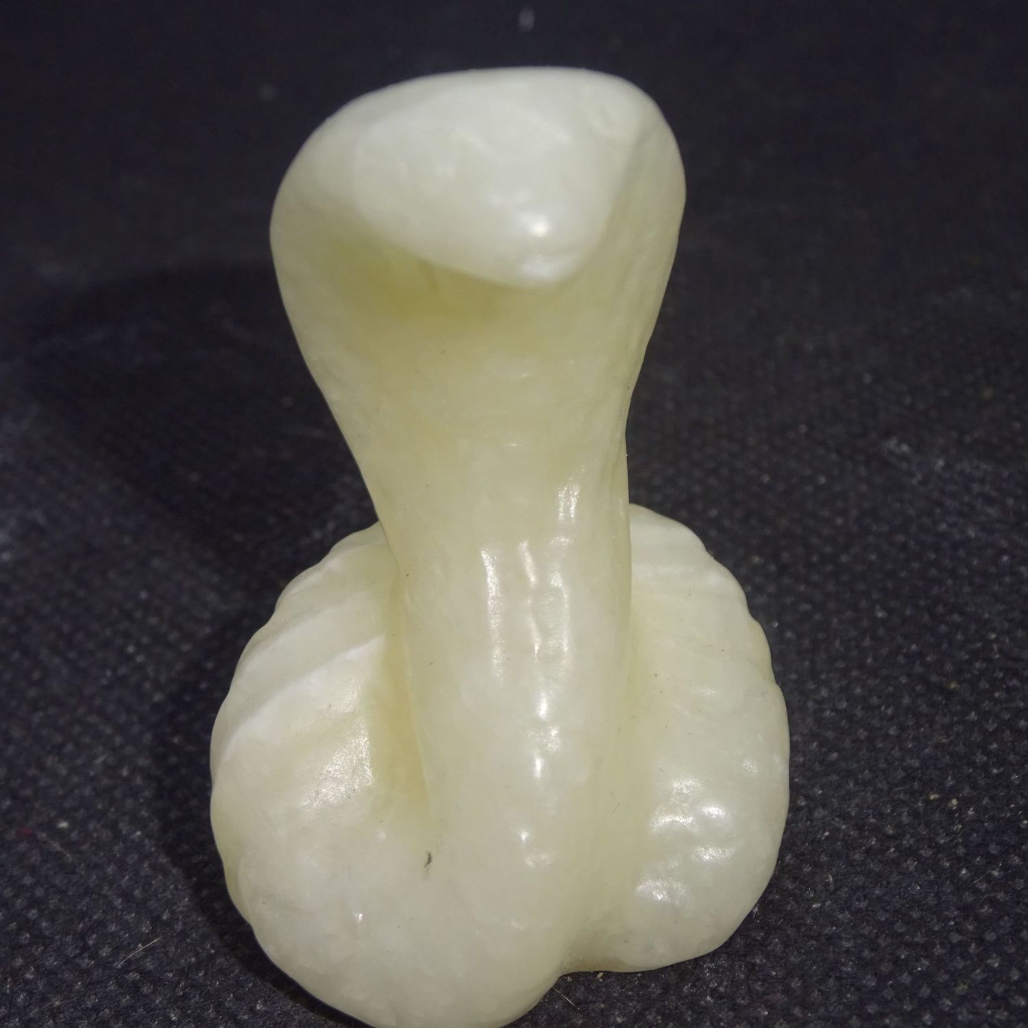 Krafttier: Schlange aus Orangencalcit