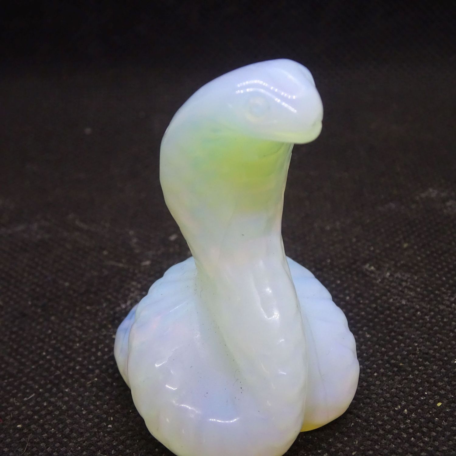 Krafttier: Schlange aus Opalith