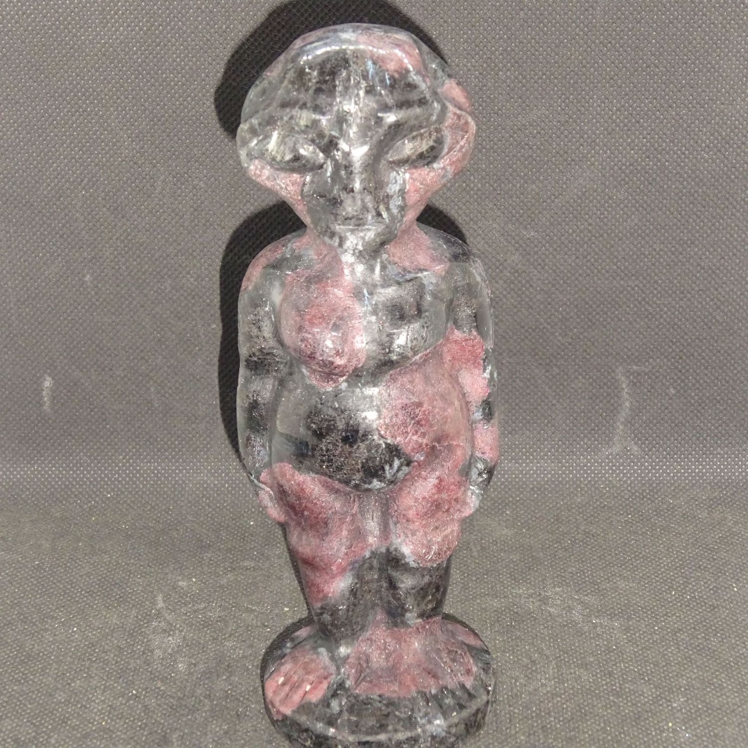 Urmutter: Granat in Muttergestein 3