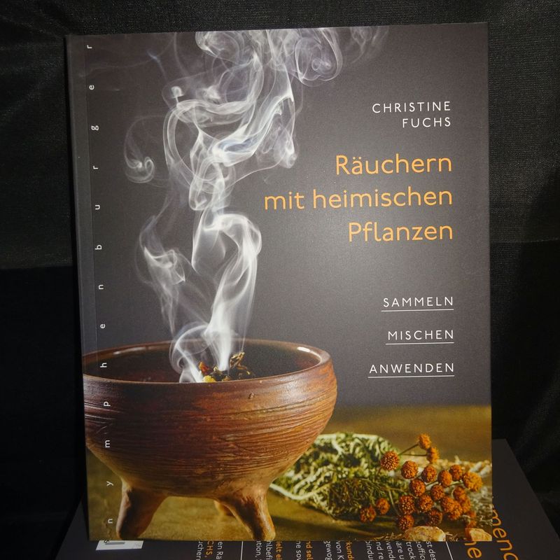 Christine Fuche: Räuchern mit heimischen Pflanzen (Mängelexemplar) Christine Fuche: Räuchern mit heimischen Pflanzen (Mängelexemplar)