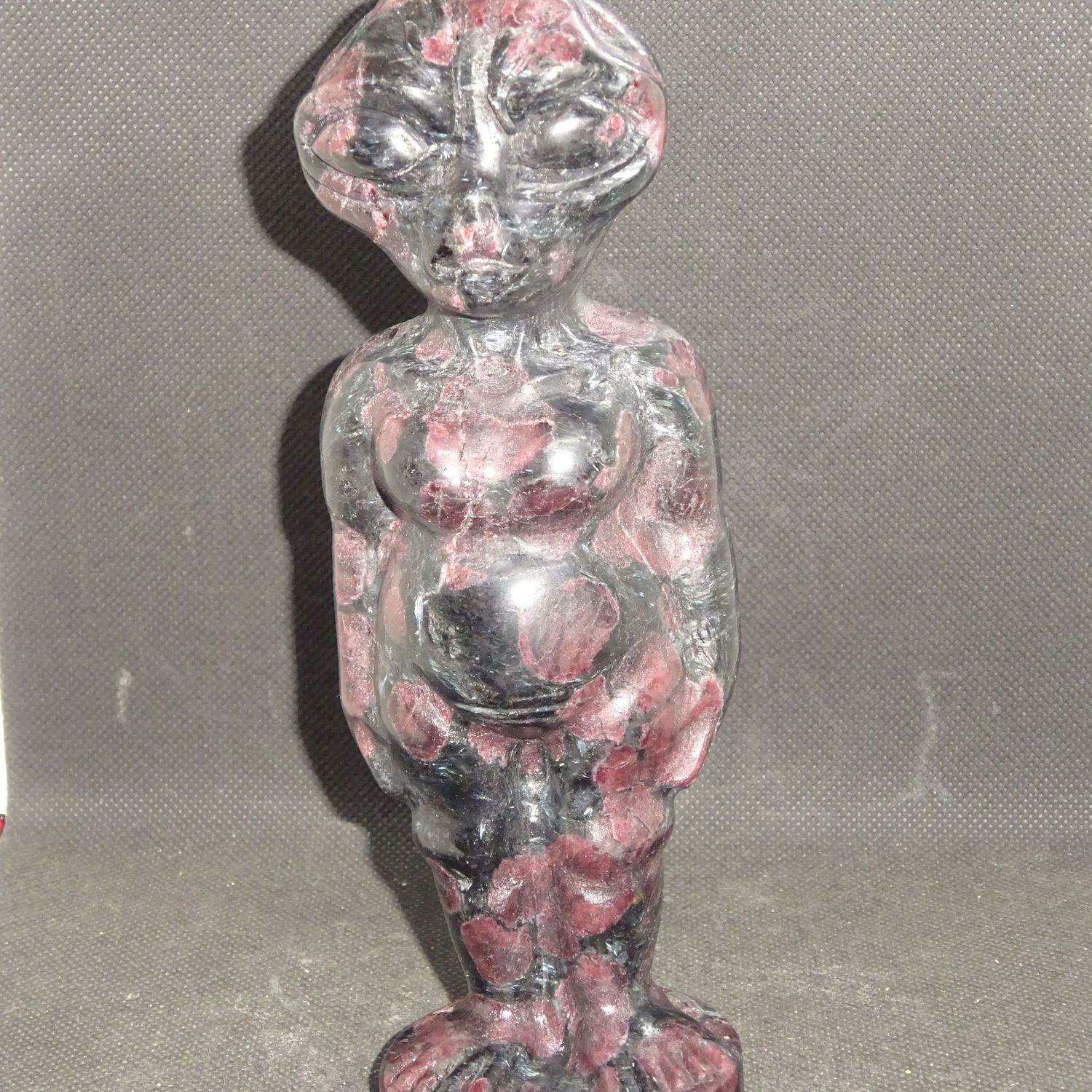 Urmutter: Granat in Muttergestein 4