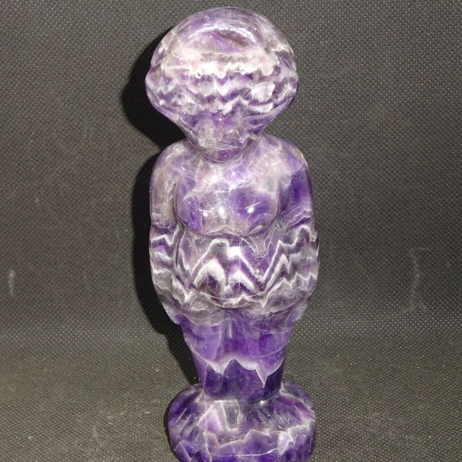 Urmutter: Chevron Amethyst 1
