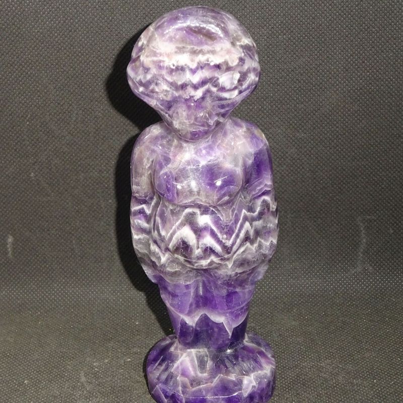 Urmutter: Chevron Amethyst 1
