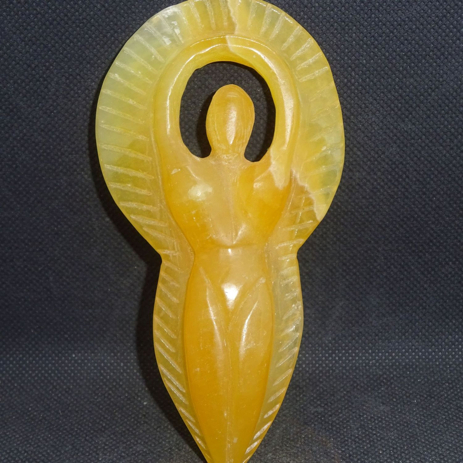 Göttin Isis: Orangencalcit