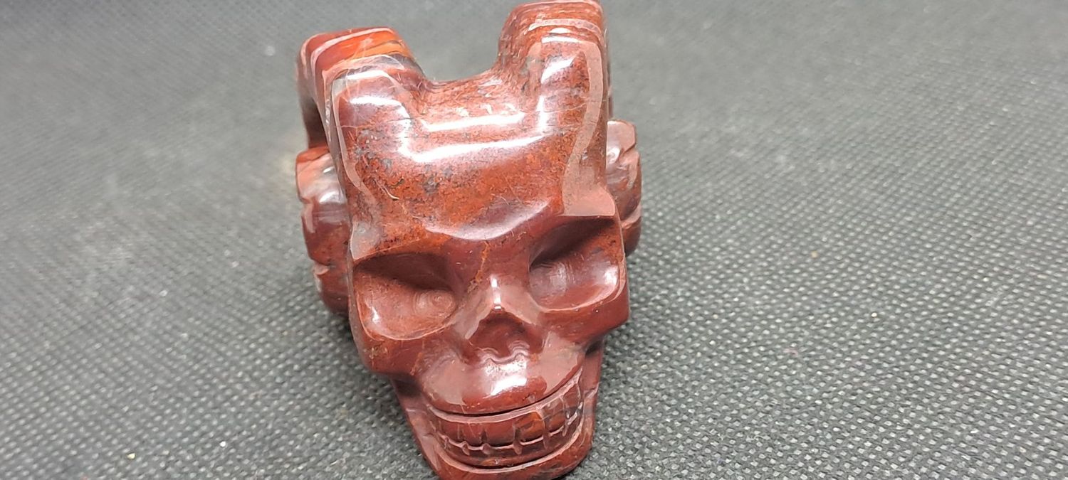Kristallschädel: Cernunnos aus Mookait