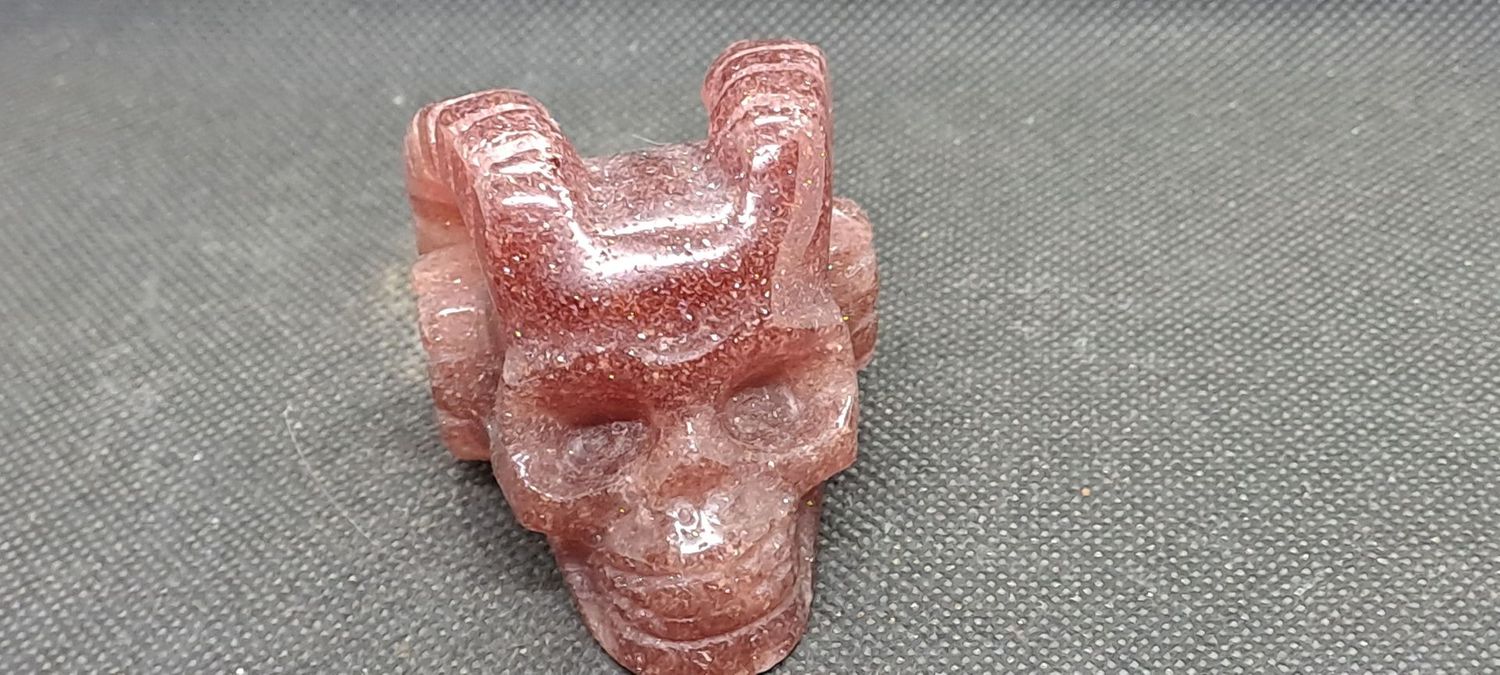Kristallschädel: Cernunnos aus Muskovit