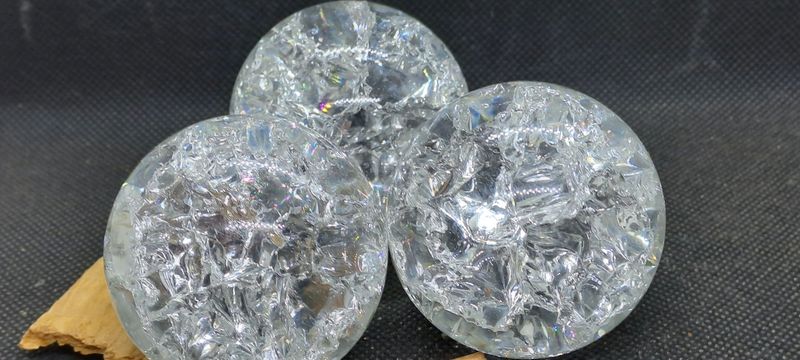 Kristallkugel: Kristallglas, gecrasht Kristallkugel: Kristallglas, gecrasht