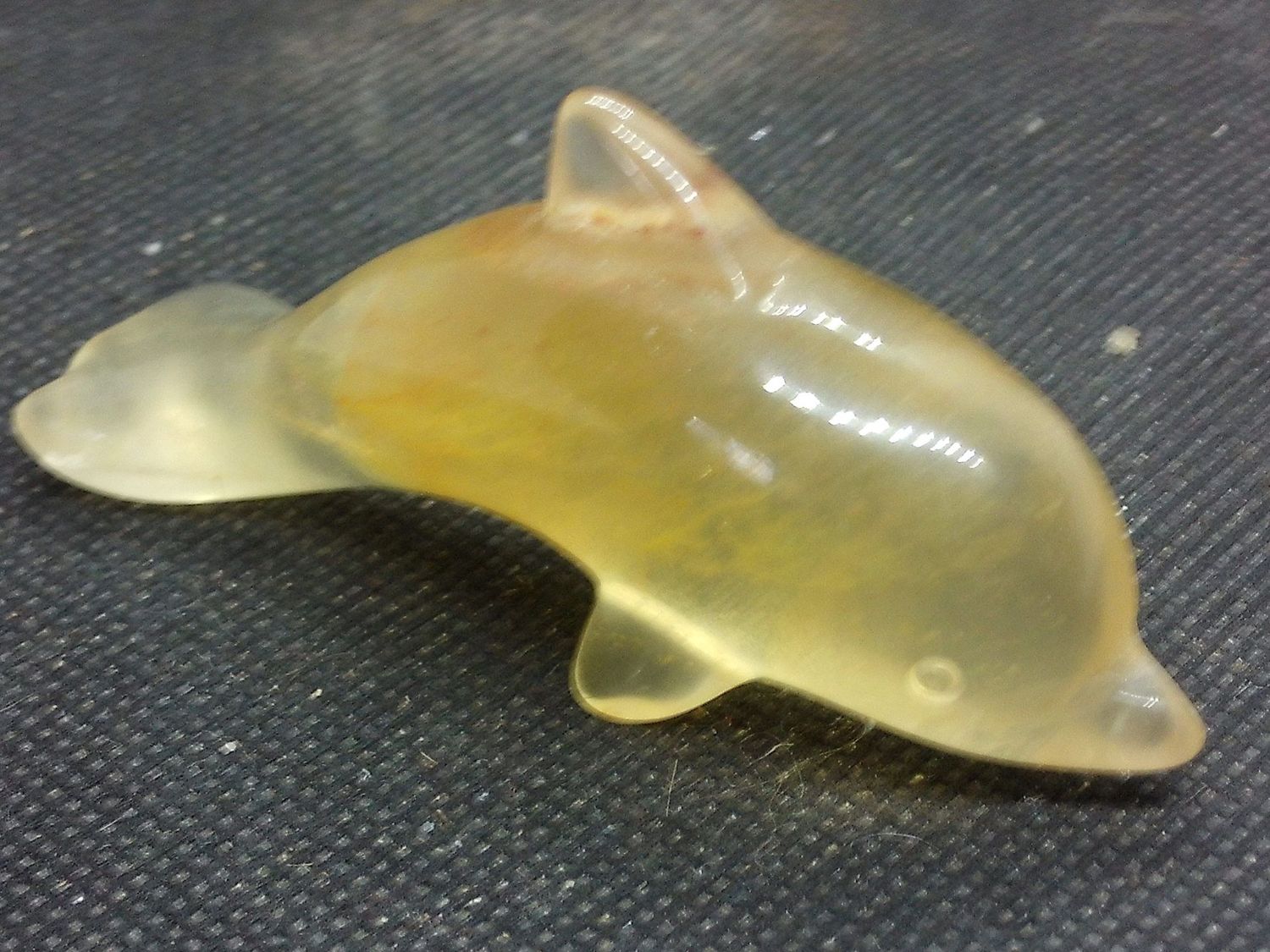 Krafttier: Delfin aus gelben Fluorit 2 Krafttier: Delfin aus gelben Fluorit 2