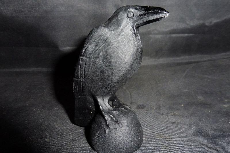 Krafttier: Rabe aus Obsidian, groß Krafttier: Rabe aus Obsidian, groß