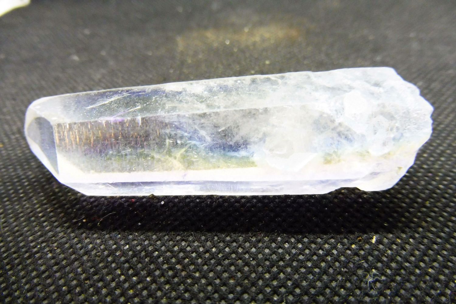 Kristallspitze: Angel Aura Quarz 2 Kristallspitze: Angel Aura Quarz 2