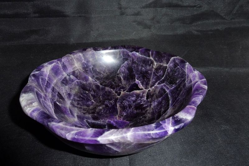 Kristallschale: Chevronamethyst Kristallschale: Chevronamethyst