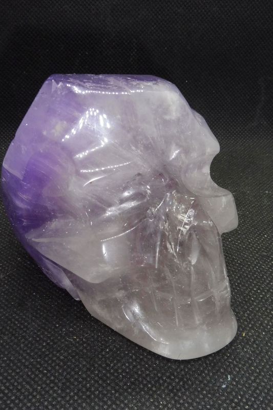 Kristallschädel: Amethyst in Spitze Kristallschädel: Amethyst in Spitze